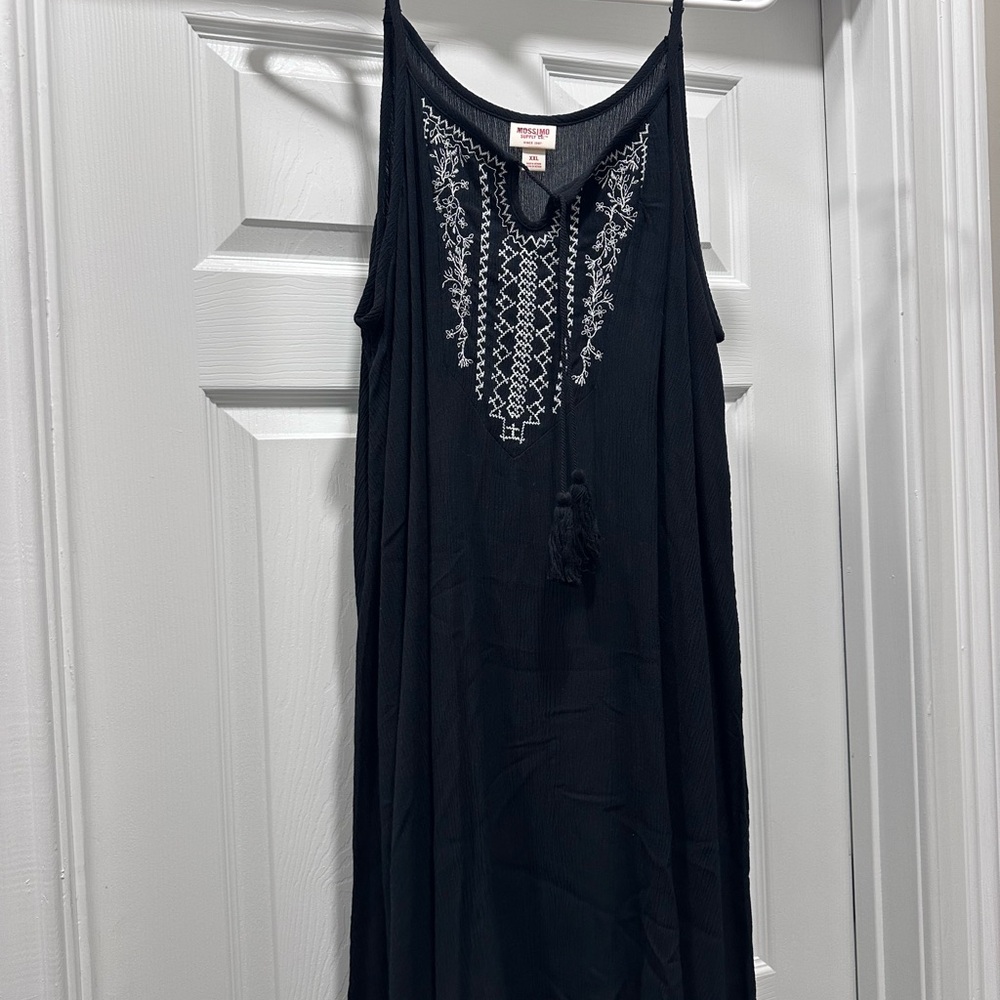 NWT Black Embroidered Sleeveless Dress